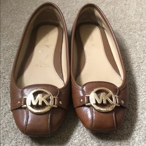 MK ballet flats